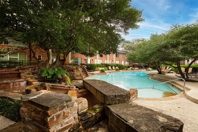 Building Photo - 3025 Mahanna Springs Dr