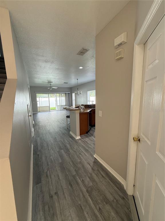 Foto del edificio - 20460 Needletree Dr