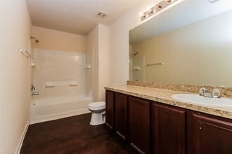 Building Photo - 2435 Gibbs Bend Ct