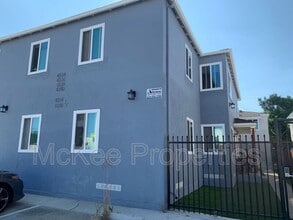 Building Photo - 4334.5 Van Dyke Ave