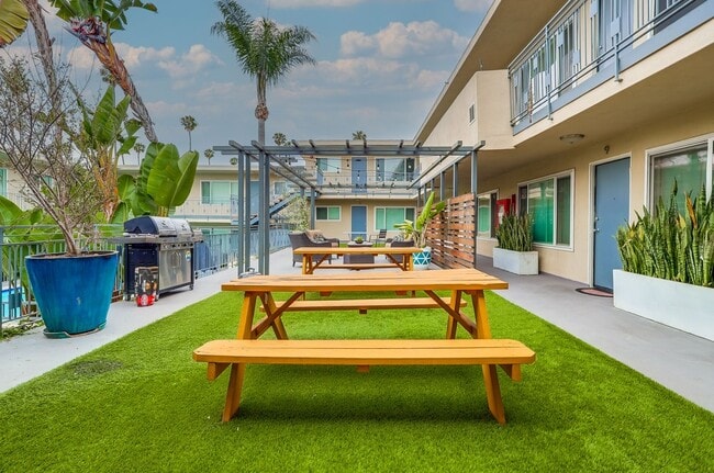 Pasar el rato - Apartment Complex Near SoFi Stadium with Pool, BBQ Area, Gym and Parking.