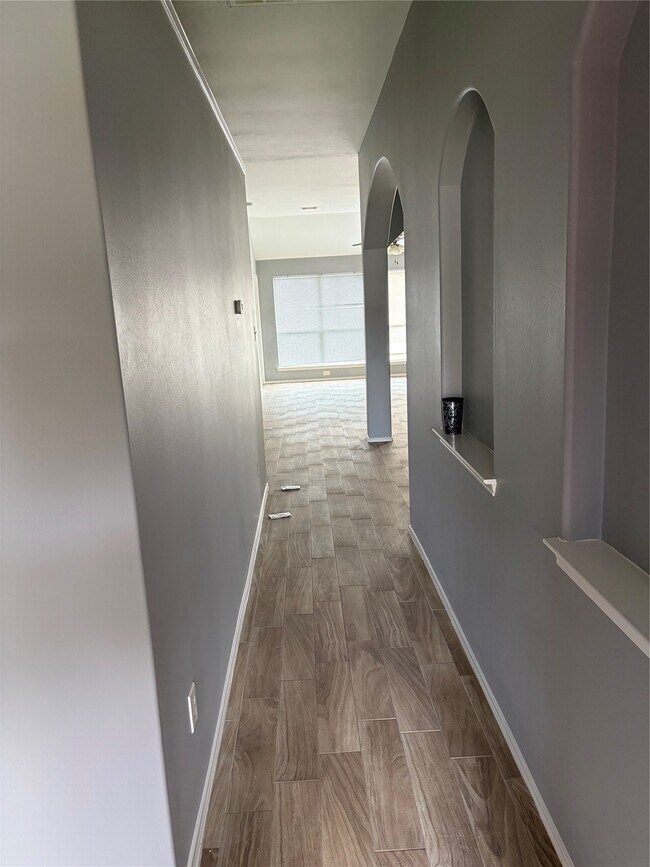 Foto del edificio - 7214 Crescent Mills Dr
