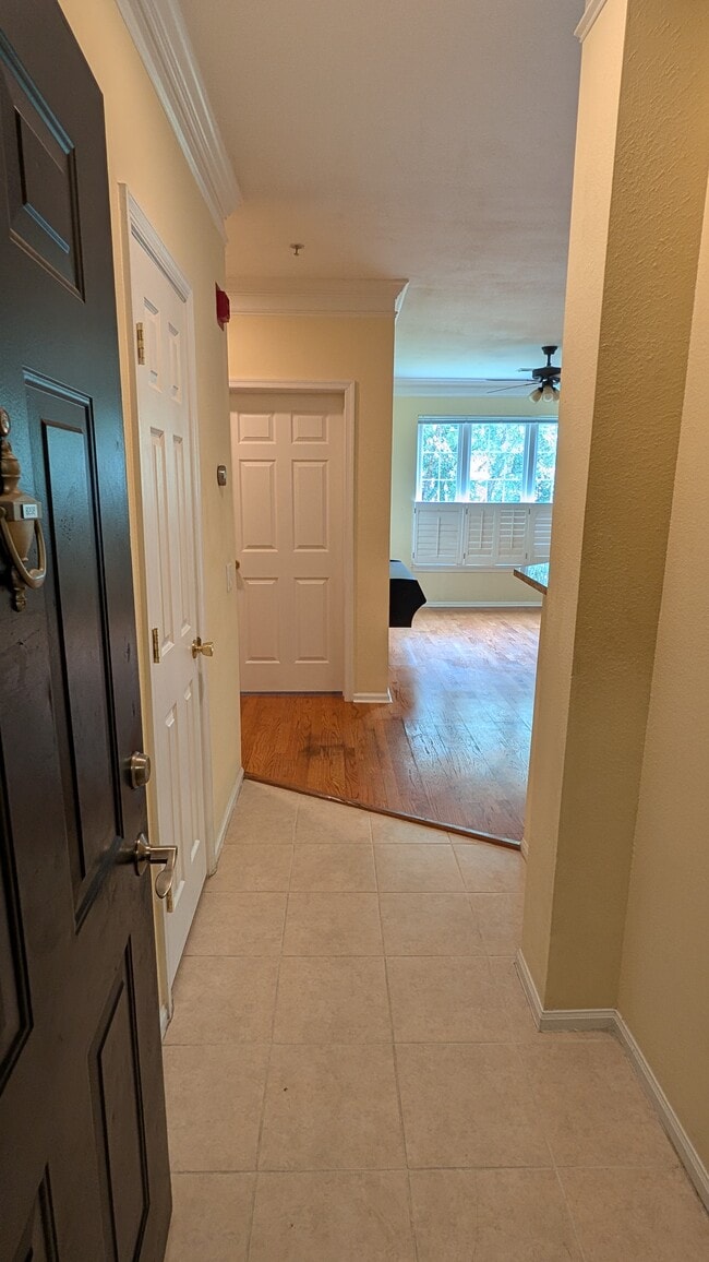 Building Photo - 1550 Spring Gate Dr