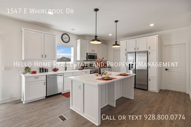 Foto del edificio - 1547 E Whirlpool Dr
