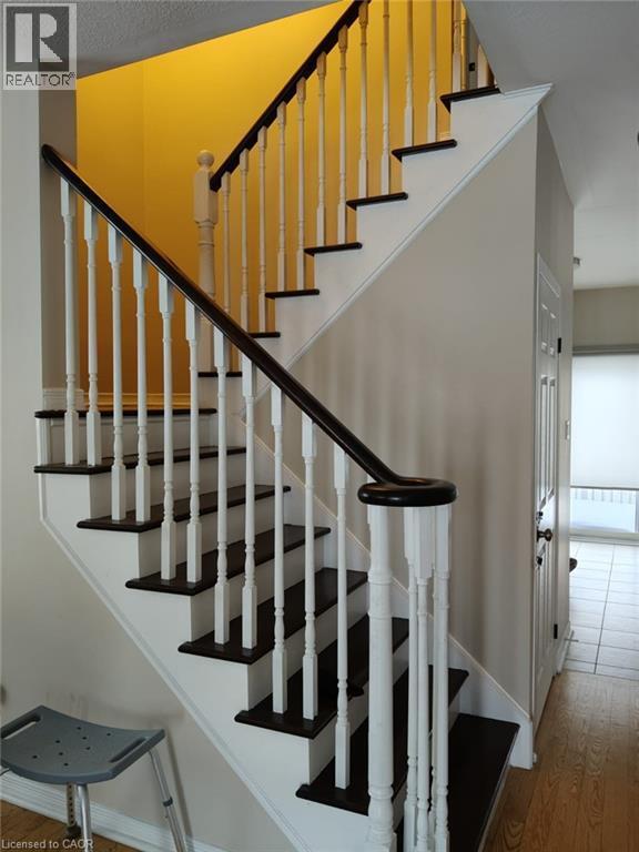 Building Photo - 501 Topper Woods Crescent