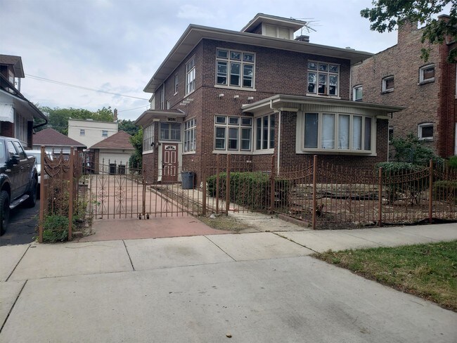 Foto del edificio - 7320 S Oglesby Ave