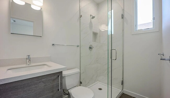 Foto del edificio - Chic North Central Newer Duplex!