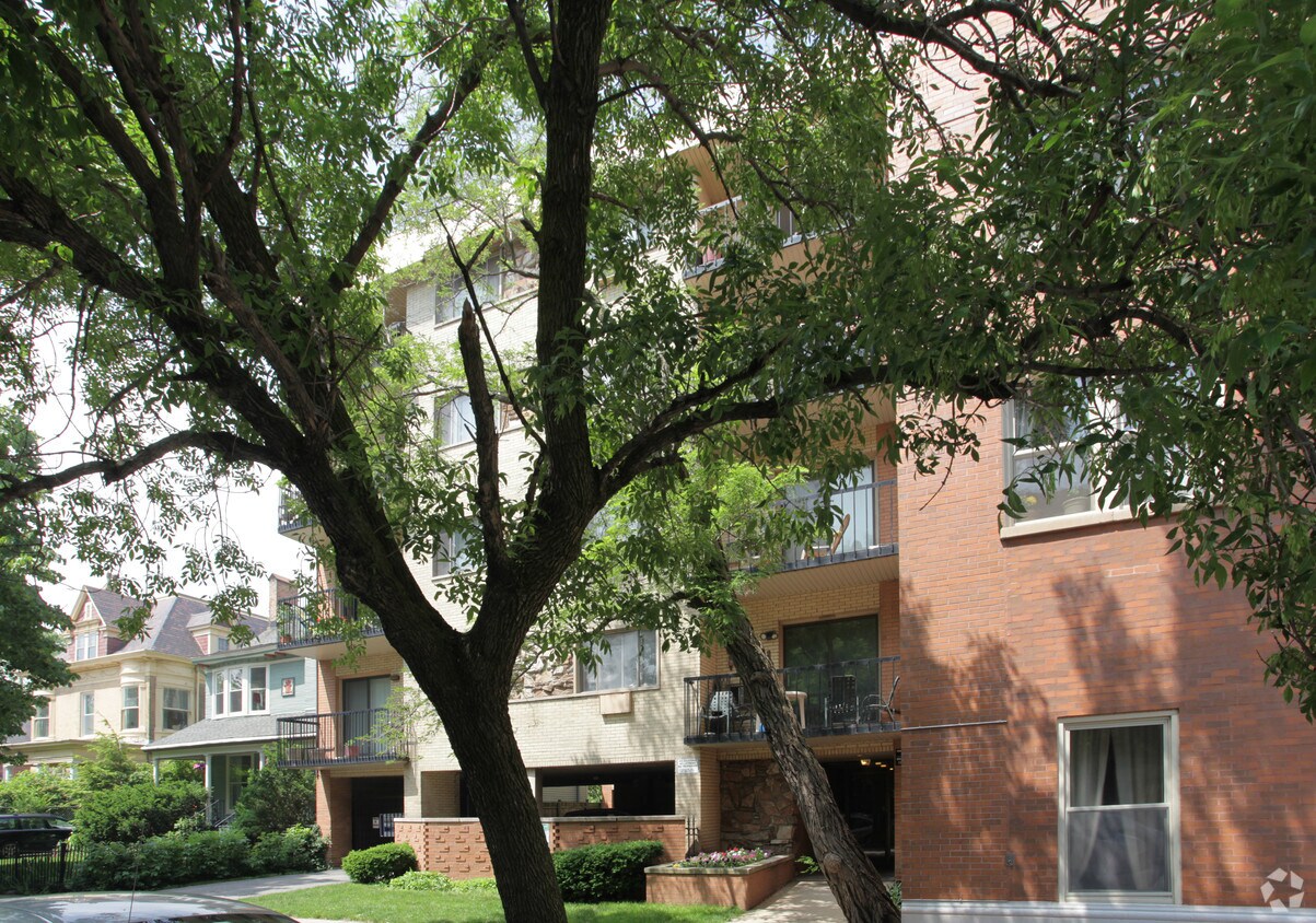 Building Photo - 5406 S Harper Ave