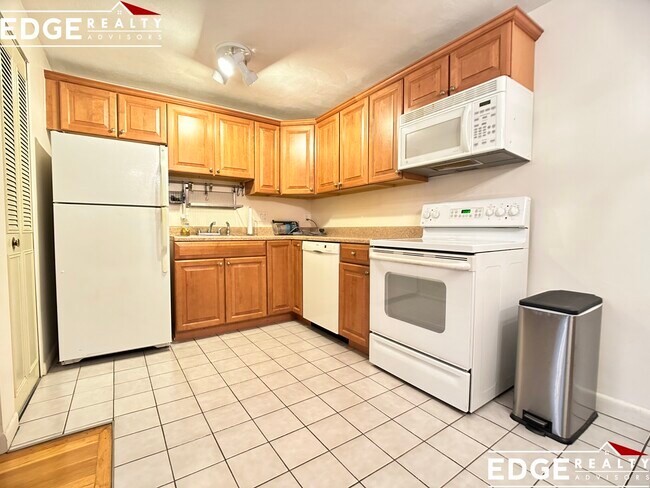 Foto del edificio - 39 Englewood Ave