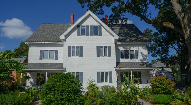 Building Photo - 23 Mystic Ave