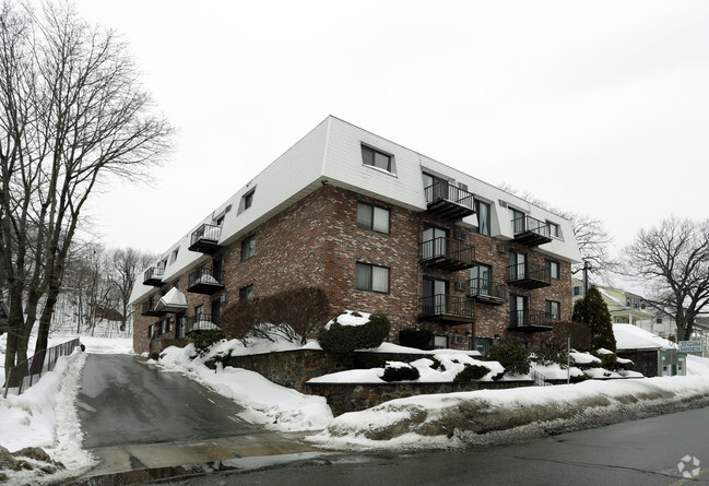 Foto del edificio - 458-460 Eastern Ave