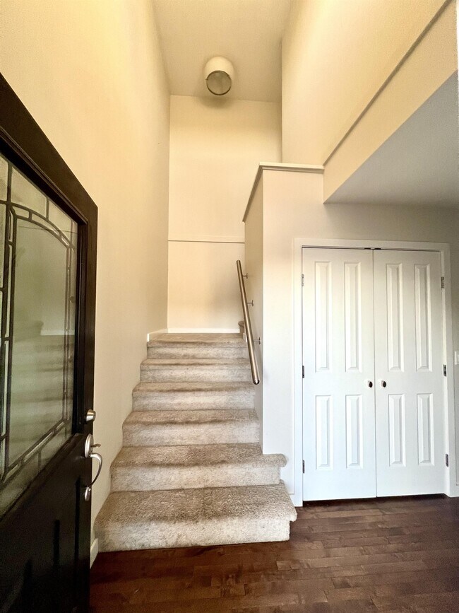 Photo du bâtiment - 1311 Denham Crescent