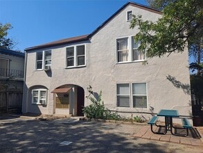 Building Photo - 1906 San Gabriel St