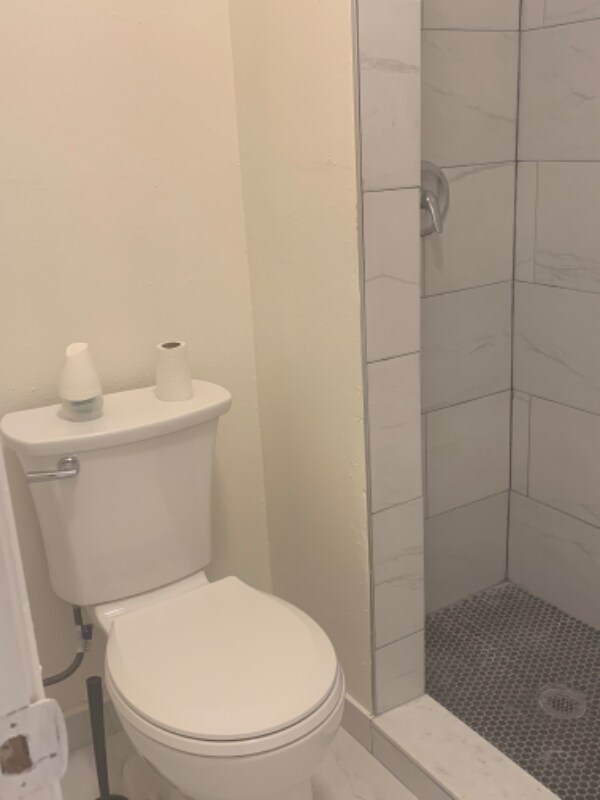 Building Photo - 5898 Sagunto St
