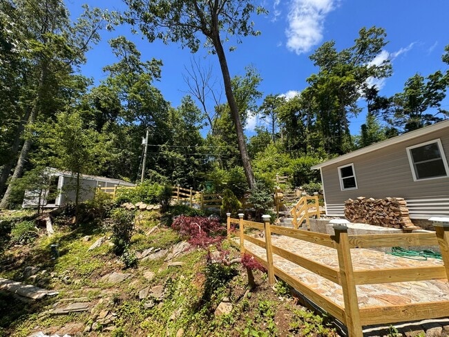 Building Photo - 22 Hemlock Trail