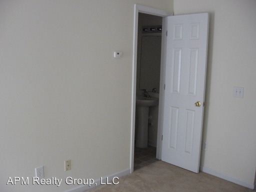 Building Photo - 2028 Lake Carolina Dr