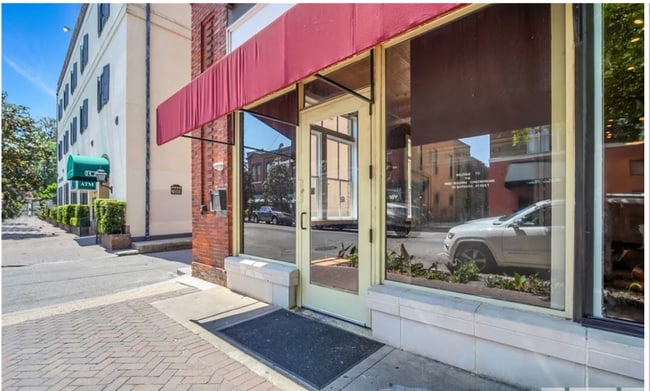 Building Photo - 2 BED | 2 BATH | DOWNTOWN CONDO | GARAGE PARKING INCLUDED