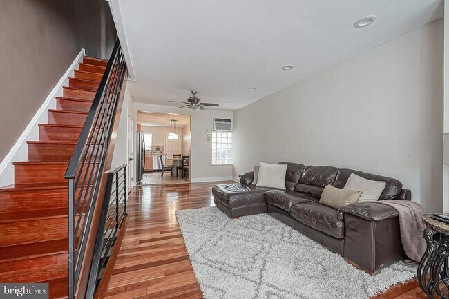 Foto del edificio - 2648 S Mole St