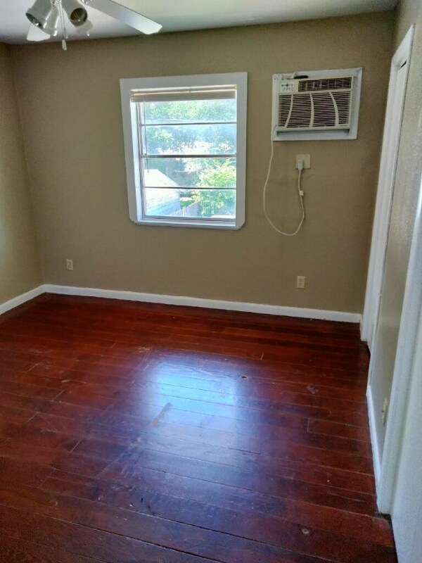 Foto del edificio - 3701 Sleeper Ave