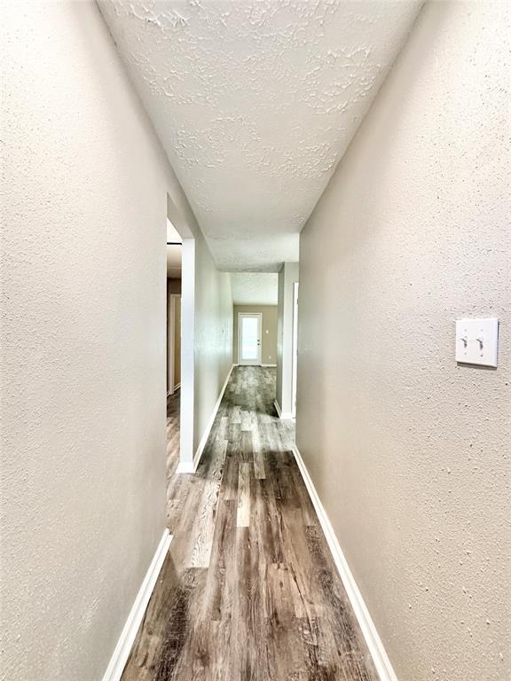 Foto del edificio - 12006 Fork Creek Dr