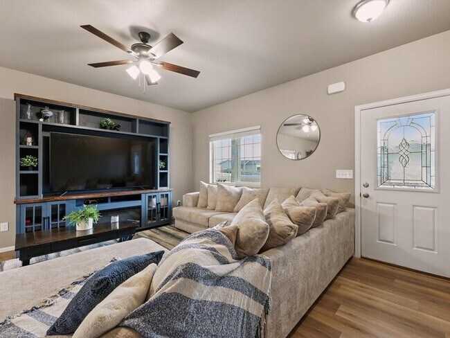 Foto del edificio - 5332 Gannet Ln