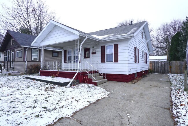 Building Photo - 1206 Oakland St