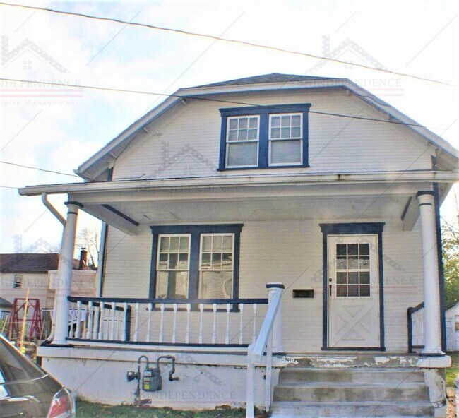 Building Photo - Updated Single Family Home in Montgomery C...