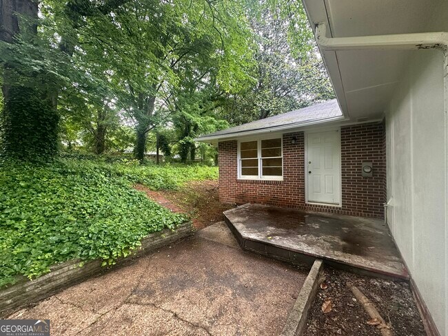 Foto del edificio - 4679 Bartlett Rd