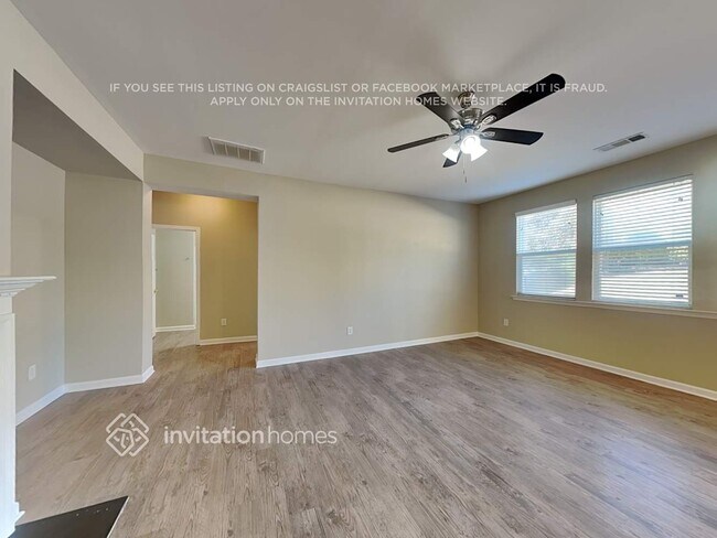 Foto del edificio - 200 Riley Ct