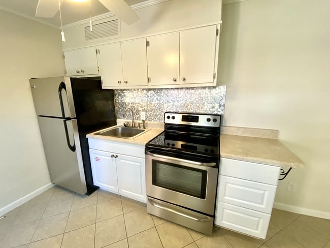 Building Photo - Spyglass Apartments