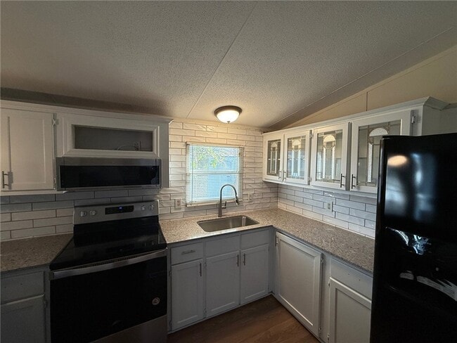 Building Photo - 1997 FM 389