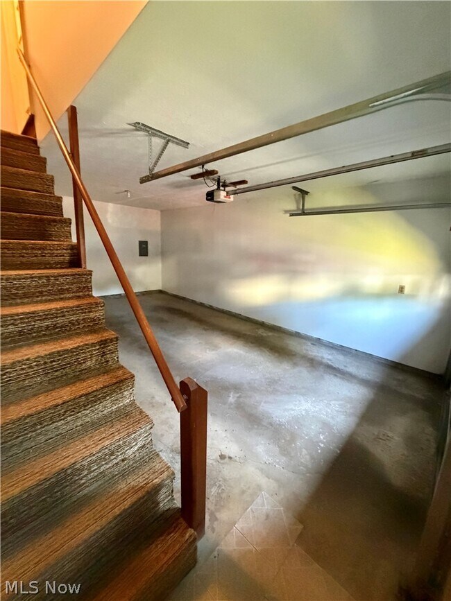 Building Photo - 1152 S Lincoln Ave