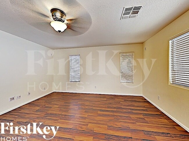 Building Photo - 12615 W Windsor Blvd