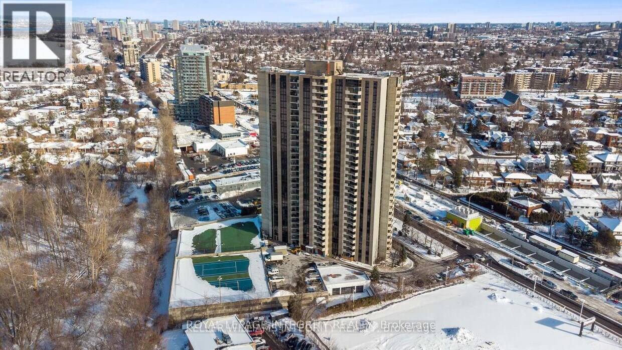 Photo principale - 1025-1025 Richmond Rd
