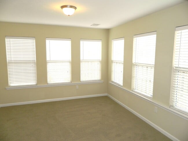 Foto del edificio - 2014 Kennesaw Way