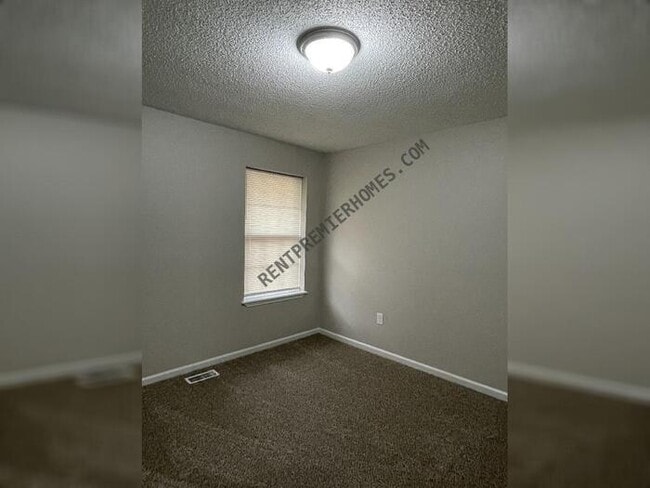 Building Photo - 3 Havenwood Ln