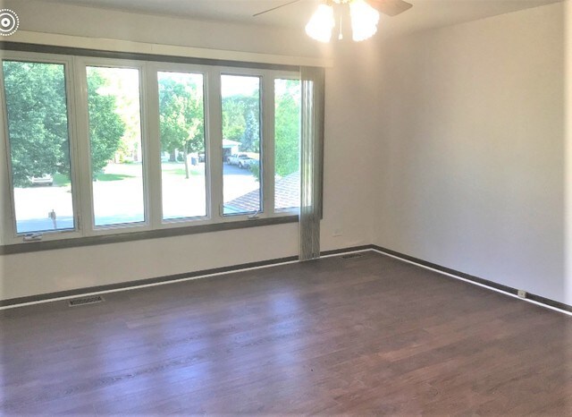 Building Photo - 1002 E Callero Cir