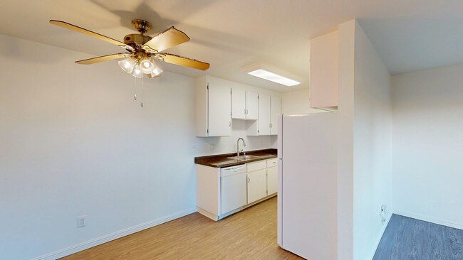 Building Photo - 400 Alameda del Prado