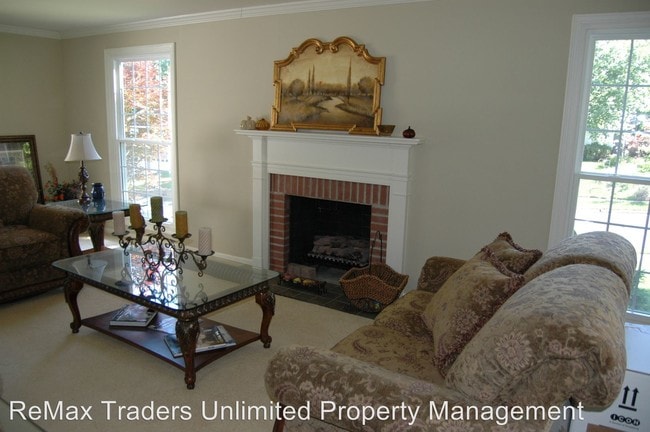 Building Photo - 4 br, 3.5 bath House - 810 W Wonderview