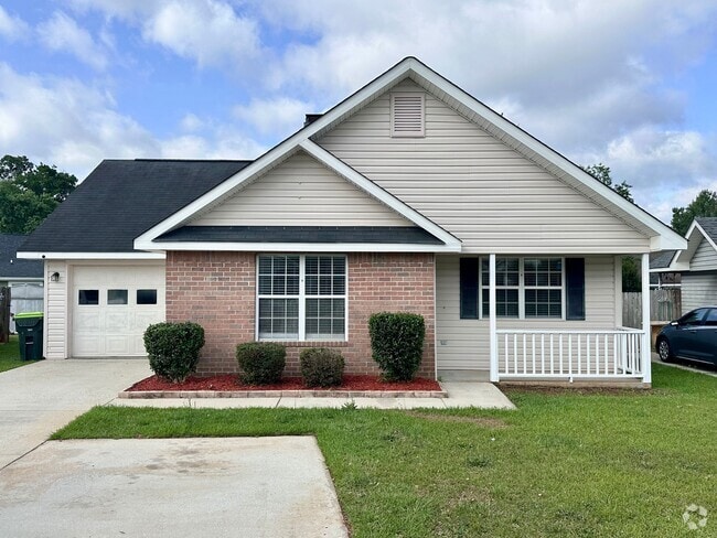 Building Photo - 119 Hackamore Ln