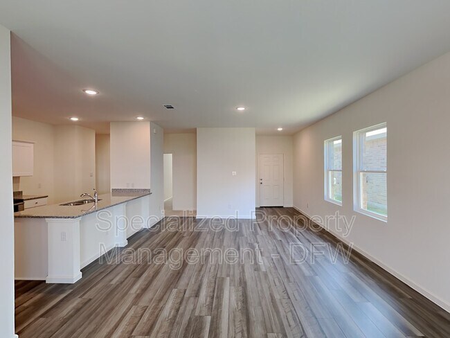 Building Photo - 10332 Castle Lyons Ln
