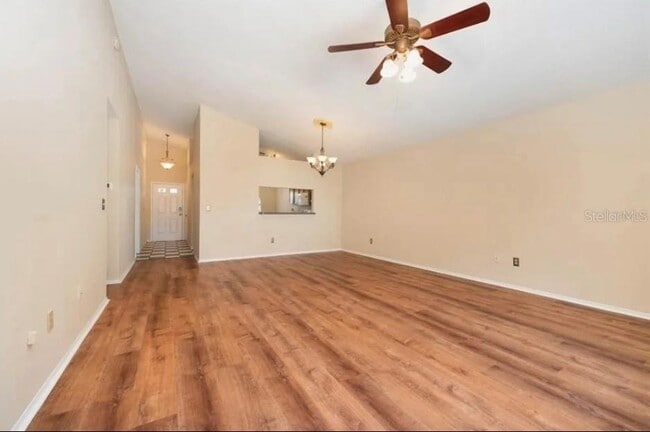 Foto del edificio - 10825 Bellamy Ct