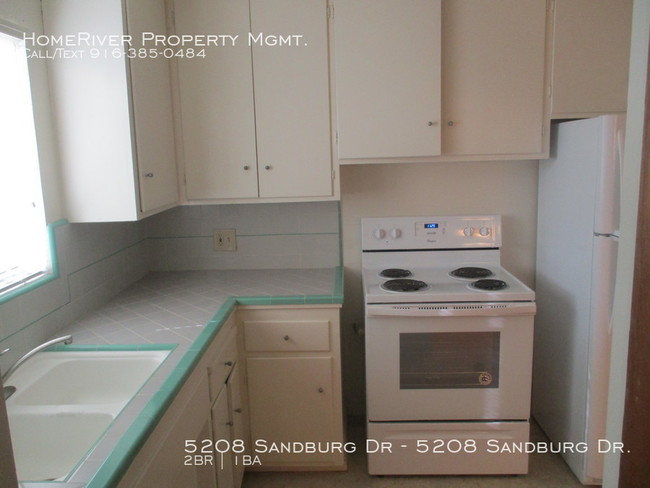Building Photo - CUTE APARTMENT IN RIVER PARK!!