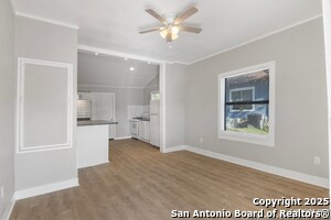 Foto del edificio - 2209 N Flores St