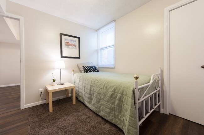 Foto del edificio - 1685 W Taylor Ave