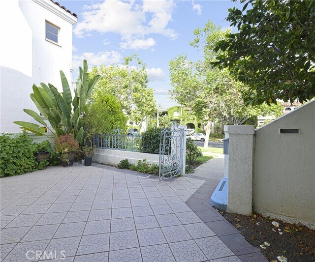 Foto del edificio - 1119 S Crescent Heights Blvd