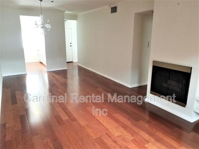 Foto del edificio - 156 S Oak Knoll Ave