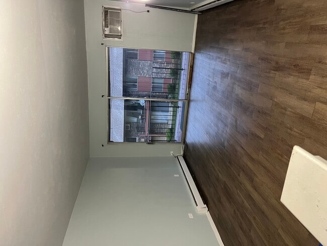 Building Photo - 247 N Neltnor Blvd