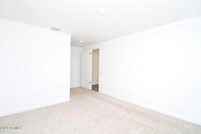 Building Photo - 17126 W Fallen Leaf Ln