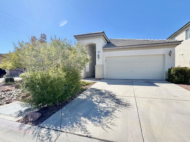 Building Photo - STUNNING SINGLE-FAMILY HOME 3/ BEDROOM / 2...